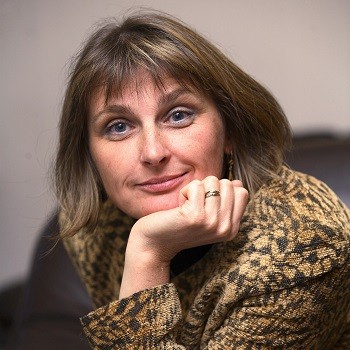 dr. Dud&aacute;s Katalin